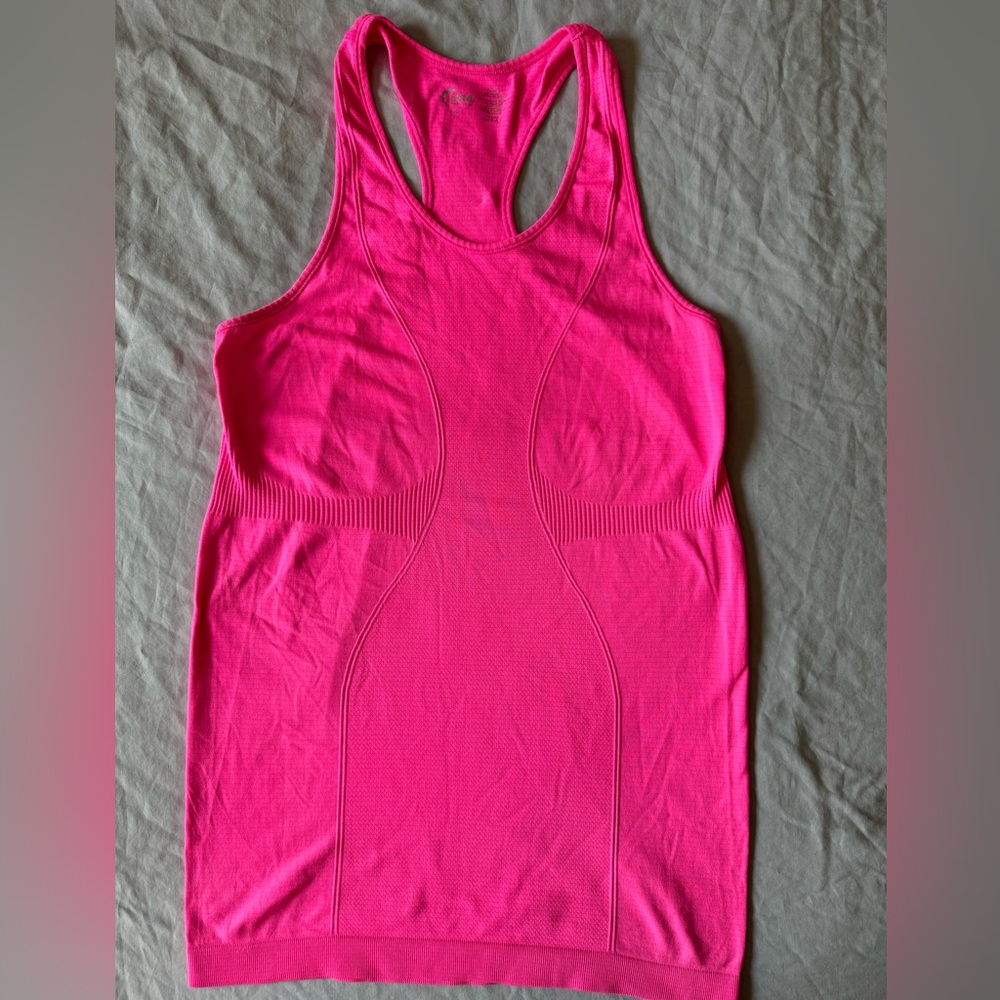 Women’s hot pink ZYIA YOGA top size medium